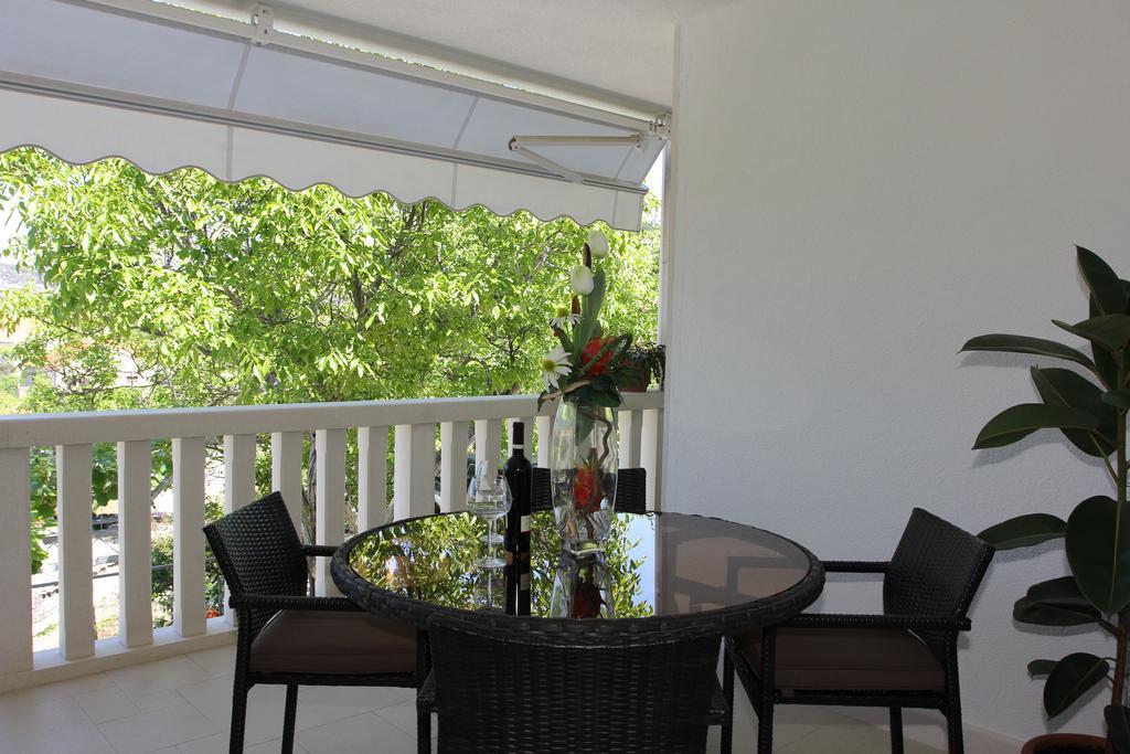 Holiday House Pine Tree Nerezisca 外观 照片